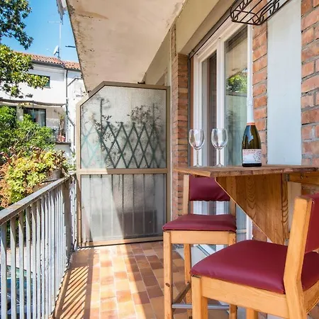 Апартаменты Enjoy - Bilocale Sulle Riviere A Due Passi Dalla Specola Падуя