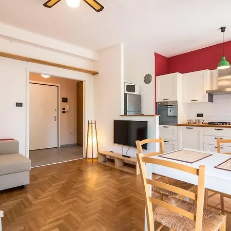 Enjoy - Bilocale Sulle Riviere A Due Passi Dalla Specola Апартаменты